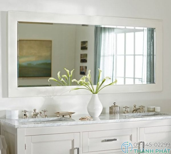 Gương Trong Nhà Tắm Hình Chữ Nhật Truyền Thống