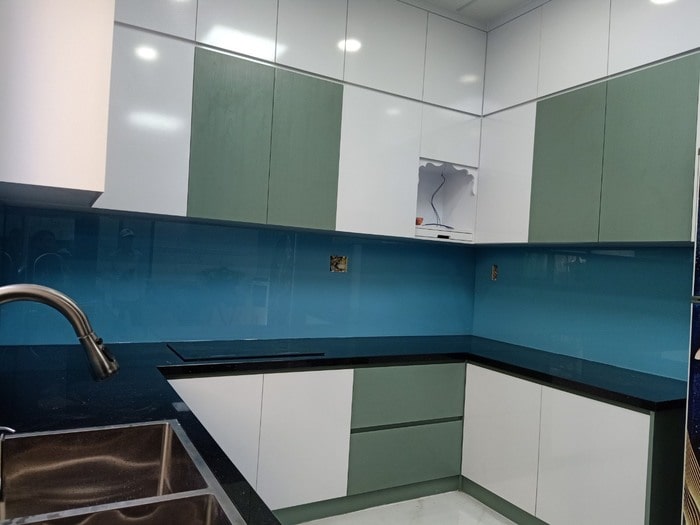 Kính Bếp Dễ Vệ Sinh