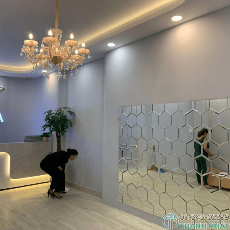 Đội Ngũ Nhân Viên Là Yếu Tố Quan Trọng Quyết định Khách Hàng Có Lựa Chọn Dịch Vụ Của đơn Vị đó Hay Không