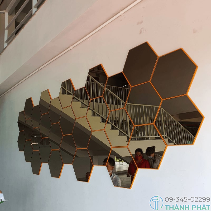 Gương ốp Tường Mang Lại Vẻ đẹp Sang Trọng, Hiện đại Cho Không Gian