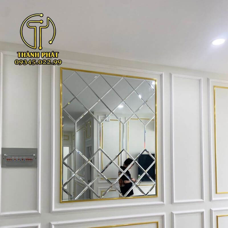 Không đặt Quá Nhiều Gương Trong Phòng Ngủ